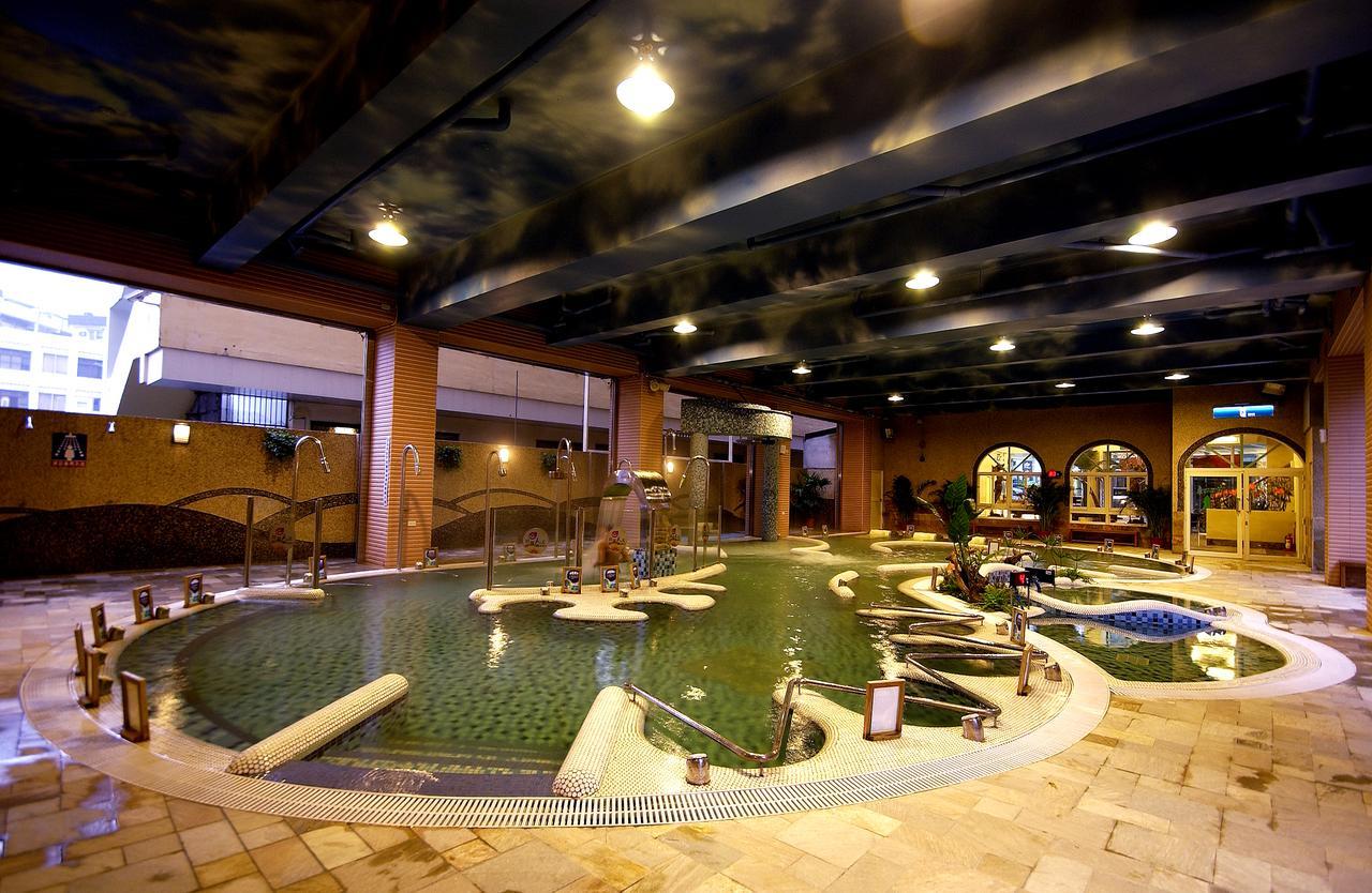 Chuang-Tang Spring SPA Hotel - Deyang Jiaoxi Bagian luar foto